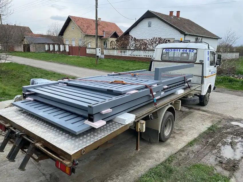 prevoz tereta ugrinovci